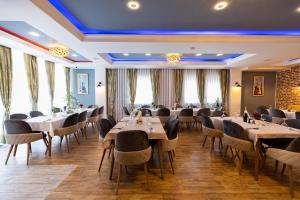 Posezení v ubytování Dodona ApartHotel in Prishtina