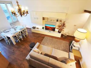 Χώρος καθιστικού στο King Como Lake Center 9 posti letto- Grande Terrazza - 2 bagni privati