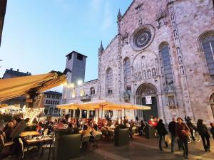 Επισκέπτες που μένουν στο King Como Lake Center 9 posti letto- Grande Terrazza - 2 bagni privati