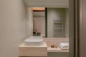 Bagno di Design apartment with private pool in Campo dei Fiori