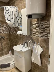 Kúpeľňa v ubytovaní Apartmani "Stari Grad - Samobor"
