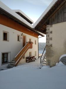 Huberhof Morgensonne during the winter