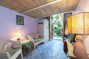 A seating area at B&B GauTama