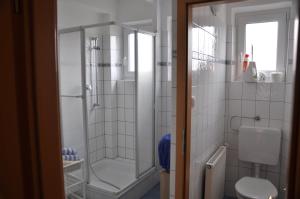 Ένα μπάνιο στο Ferienhaus Nordstrand Whg 2 +17 φωτογραφίες