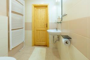 Koupelna v ubytování Apartmány Petra