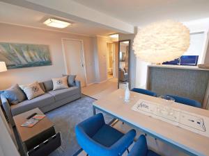 Posezení v ubytování Strandresort Prora - WG 202 mit Meerblick und Sauna + 32 fotografií