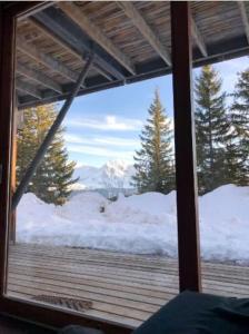 Zdjęcie z galerii obiektu Charmant T2 proche des pistes superbe vue w mieście Chamrousse