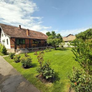 Κήπος έξω από το LAVRNIĆ