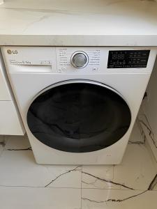 Fotografia z galérie ubytovania Upscale 80m2 2 Bedroom Apartment Near Champs Elysees v Paríži