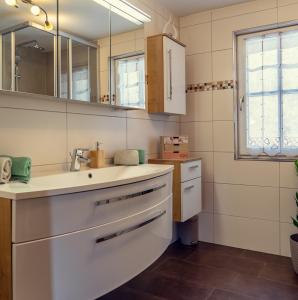 Kuchyň nebo kuchyňský kout v ubytování Ferienwohnung Leuner + 37 fotografií