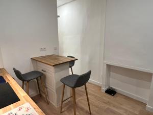 Zdjęcie z galerii obiektu Studio Climatisé Centre Ville #9 w mieście Tulon
