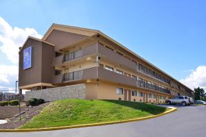 Gallery image of Americas Best Value Inn-Pittsburgh Airport in Coraopolis