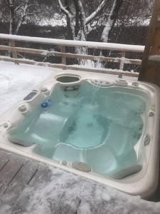 Fotografie z fotogalerie ubytování La cachette de la rivière au saumon et spa v destinaci Scotstown + 27 fotografií