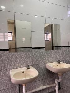 Koupelna v ubytování Room3#IG theme Bargainous#Shared Bathroom#2pax#2min Kek Lok Si