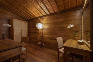 RUMAH KAYU RESORT的休息区