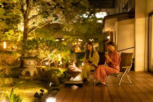 Ospiti di Hotel Hoho "A hotel overlooking the Echigo Plain and the Yahiko mountain range" formerly Hotel Oohashi Yakata-no-Yu