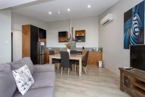 Η κουζίνα ή μικρή κουζίνα στο Waverley apartment C-one bedroom wifi available +11 φωτογραφίες