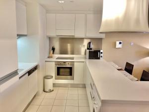 迪拜SuperHost EMAAR Residences Fashion Avenue - Address Dubai Mall的相册照片