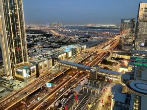 迪拜SuperHost EMAAR Residences Fashion Avenue - Address Dubai Mall的相册照片