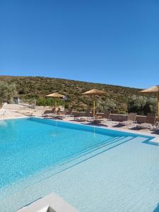Gallery image of Karinta Bay Apartments in Chios +57 photos