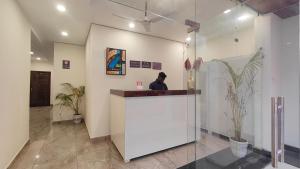 The lobby or reception area at Perfect Stayz Aiims - Hotel Near Aiims Rishikesh