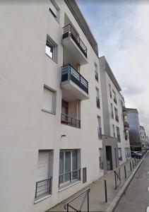 Budova, v ktorej sa apartmán nachádza