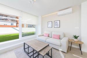 Posedenie v ubytovaní WintowinRentals Exclusivo ático cerca de la playa.