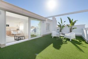 Balkón alebo terasa v ubytovaní WintowinRentals Exclusivo ático cerca de la playa.