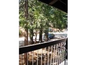 Un balcón o terraza de Yosemite Condominium