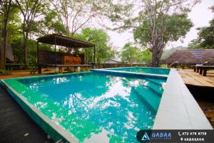 Gabaa Resort & Spa - Habarana内部或周边的泳池