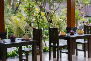 Un jardín fuera de Gita Maha Ubud Hotel by Mahaputra-CHSE Certified
