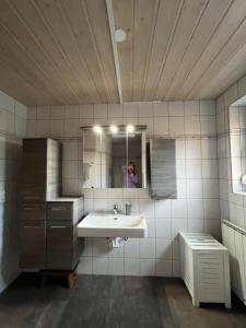 Een badkamer bij Apartment Lopez