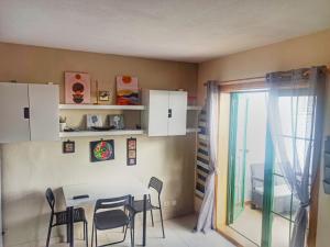 A kitchen or kitchenette at Caleta Paraiso 127