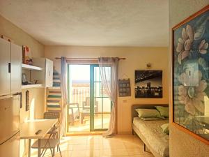 A kitchen or kitchenette at Caleta Paraiso 127
