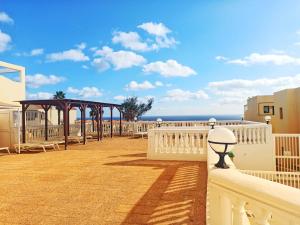 A balcony or terrace at Caleta Paraiso 127