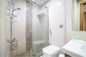Koupelna v ubytování Continental Tower - Luton Vacation homes, Dubai Marina - 15AB07