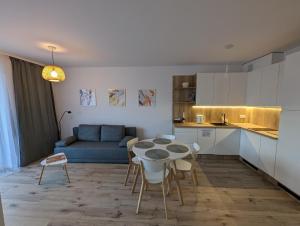 Kuchyňa alebo kuchynka v ubytovaní Apartament Cieplice Jadwigi 10 + 14 fotografií