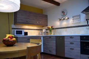 Kuchyňa alebo kuchynka v ubytovaní Gîte - Holiday Home Vent Autan