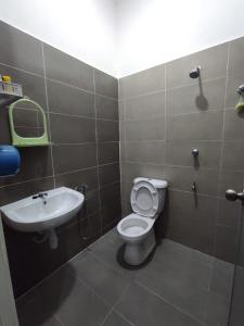 Koupelna v ubytování BB D'VELODROM Homestay Dungun
