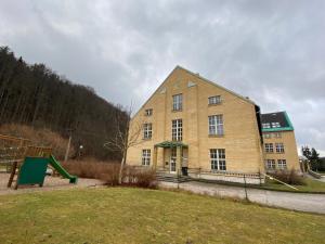 The building in which a szállodákat is located