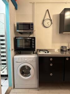 A kitchen or kitchenette at Twenty2 Apartment Még 30 kép