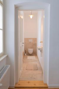 A bathroom at Alter Pfarrhof Egg