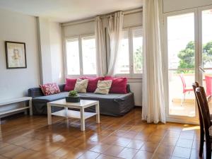 Fotografie z fotogalerie ubytování Clarimar Sky Blue by Hello Homes Sitges v destinaci Sitges