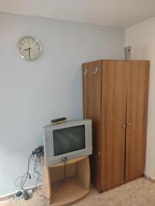Телевизия и/или развлекателен център в apartment Petr Beron