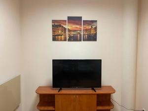 Телевізор і / або розважальний центр в Si-Yo hostel