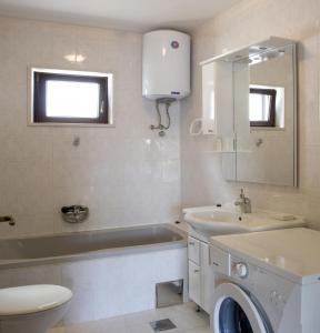 Vonios kambarys apgyvendinimo įstaigoje Apartments Pucisca