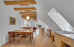 Fotografie z fotogalerie ubytování Beautiful Home In Bredebro With Sauna v destinaci Bredebro
