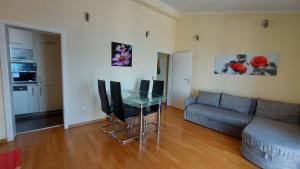 Kuchyň nebo kuchyňský kout v ubytování Apartments Jelica
