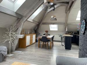 Fotografia z galérie ubytovania Loft avec jardin v destinácii Corcieux