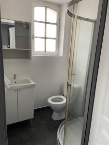 Kúpeľňa v ubytovaní Studio2 proche fac climatisé